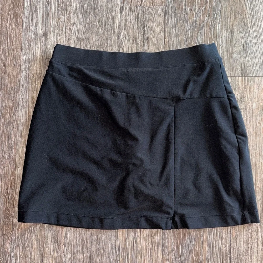 L.L. Bean Black Skort Sz Small